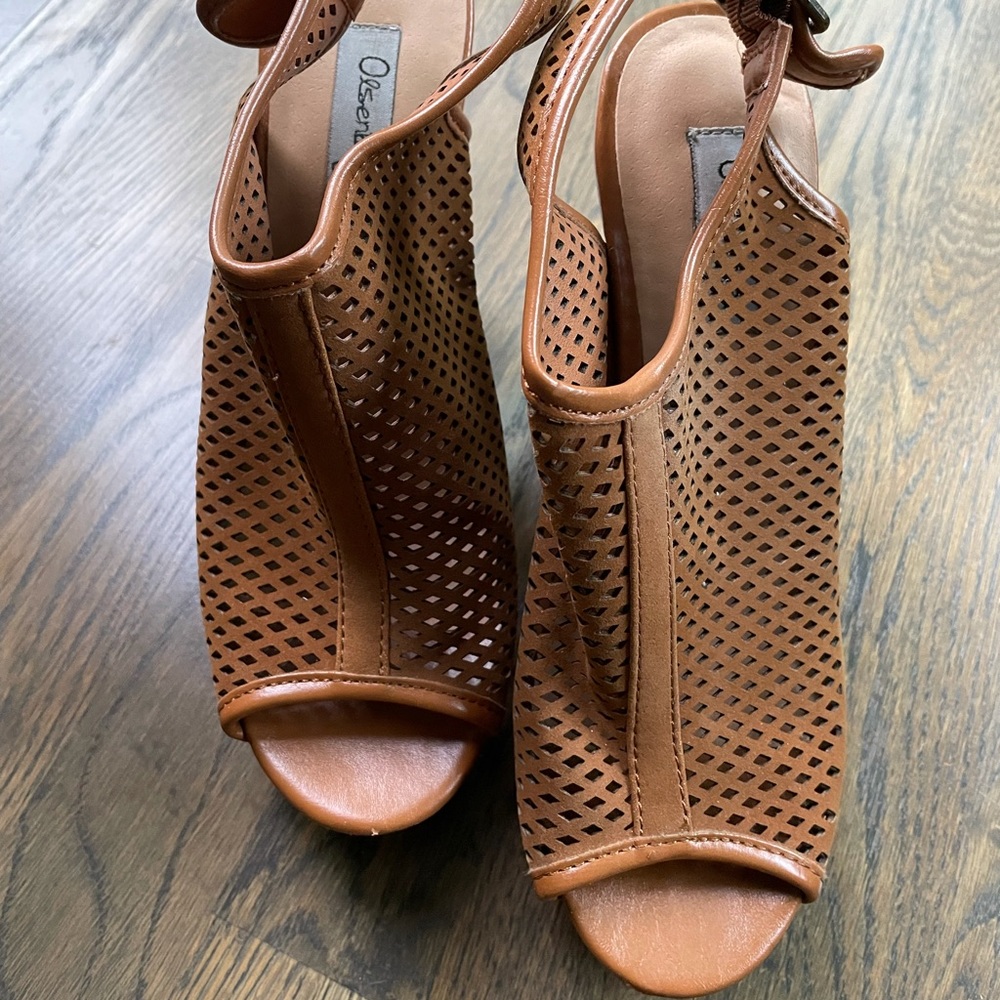 Olsenboye brown wedge peep toe sandals size 6.5